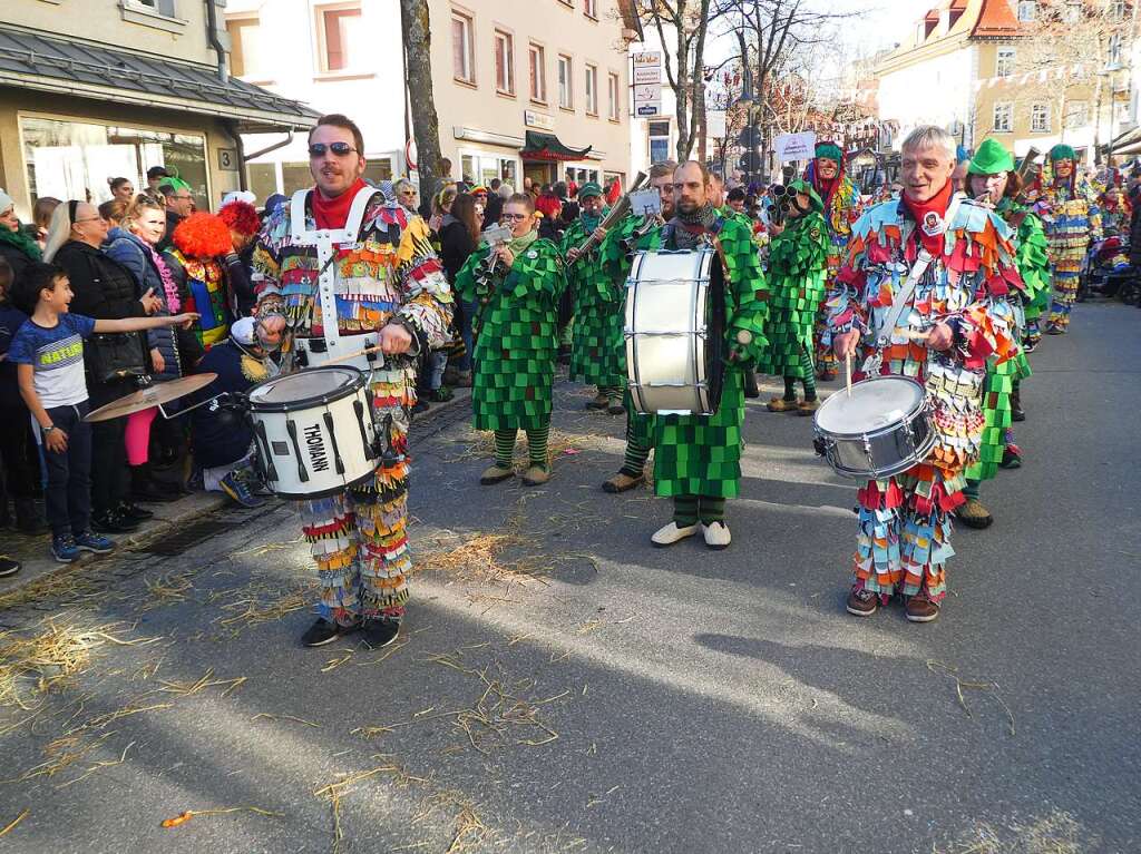 Hser, Musiken und Hexen: Eindrcke vom Fasnetmendig<?TrFug?>
umzug in Neustadt. So viel Publikum wie lange nicht mehr.