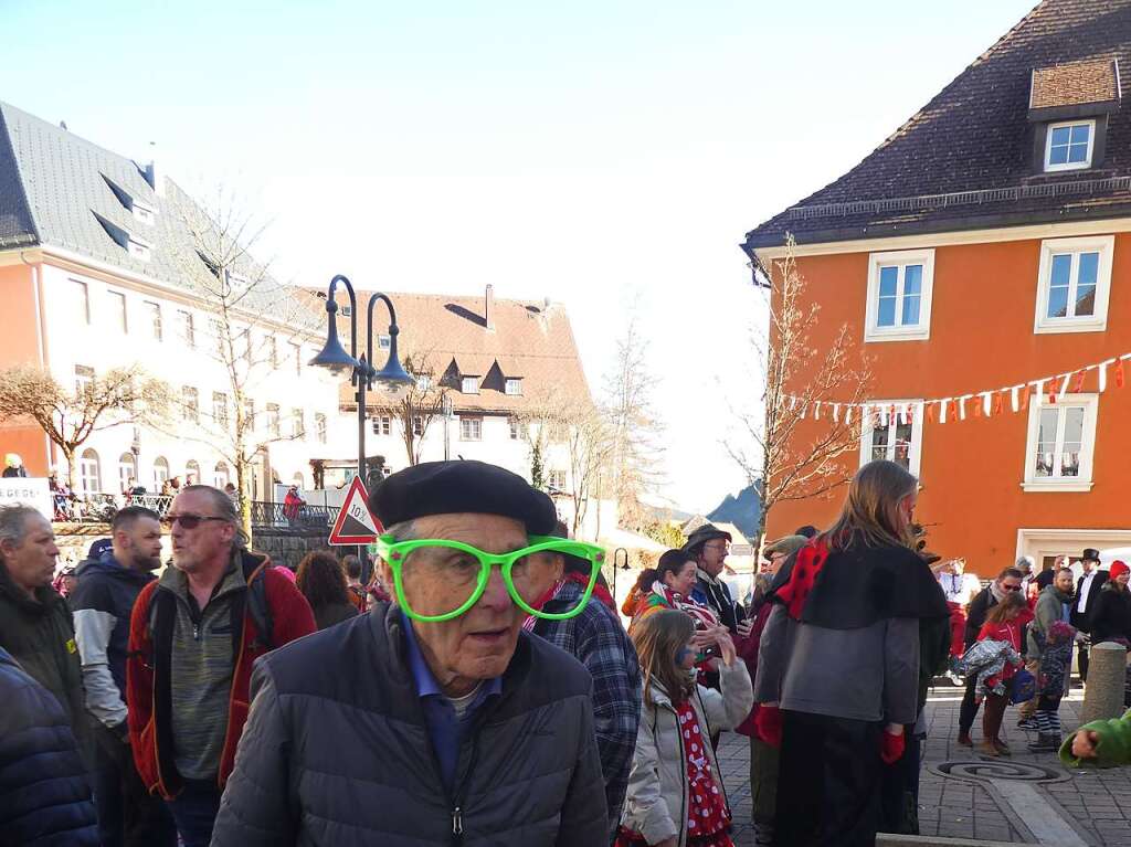 Hser, Musiken und Hexen: Eindrcke vom Fasnetmendig<?TrFug?>
umzug in Neustadt. So viel Publikum wie lange nicht mehr.