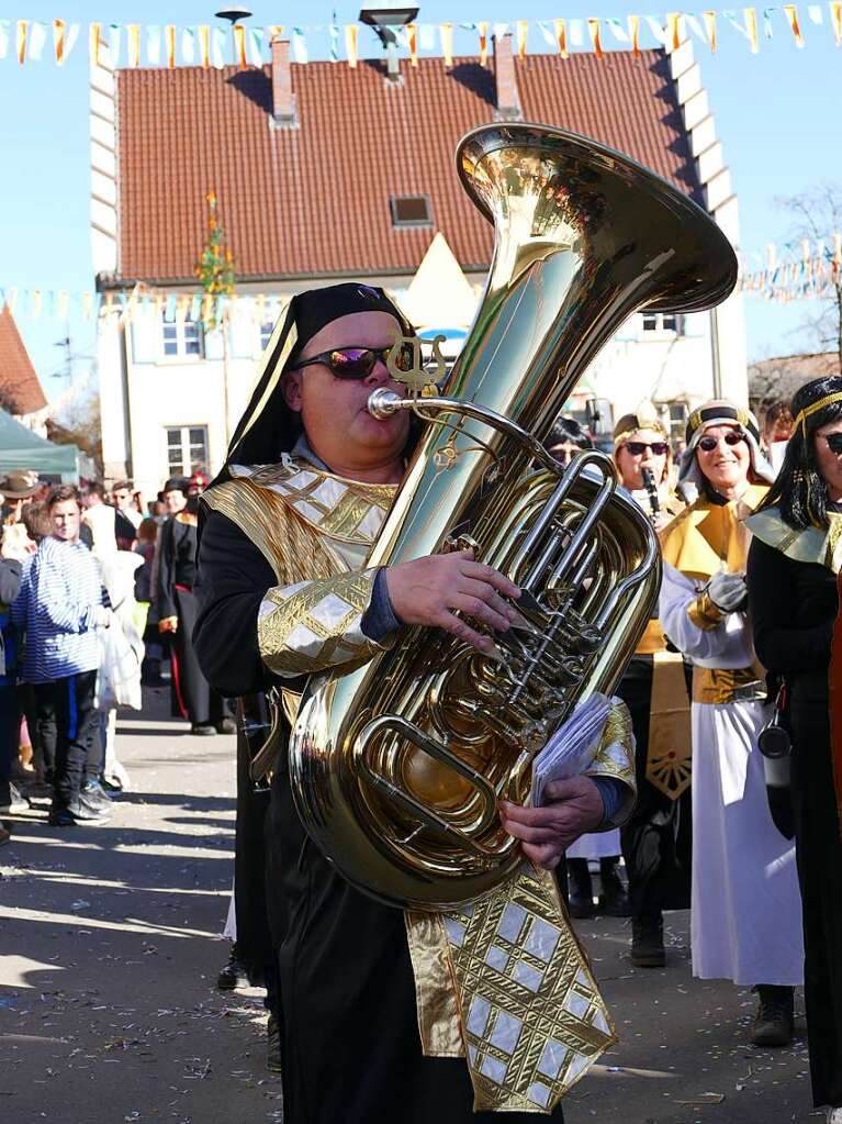 Hoch her geht es beim Ewattinger Umzug.