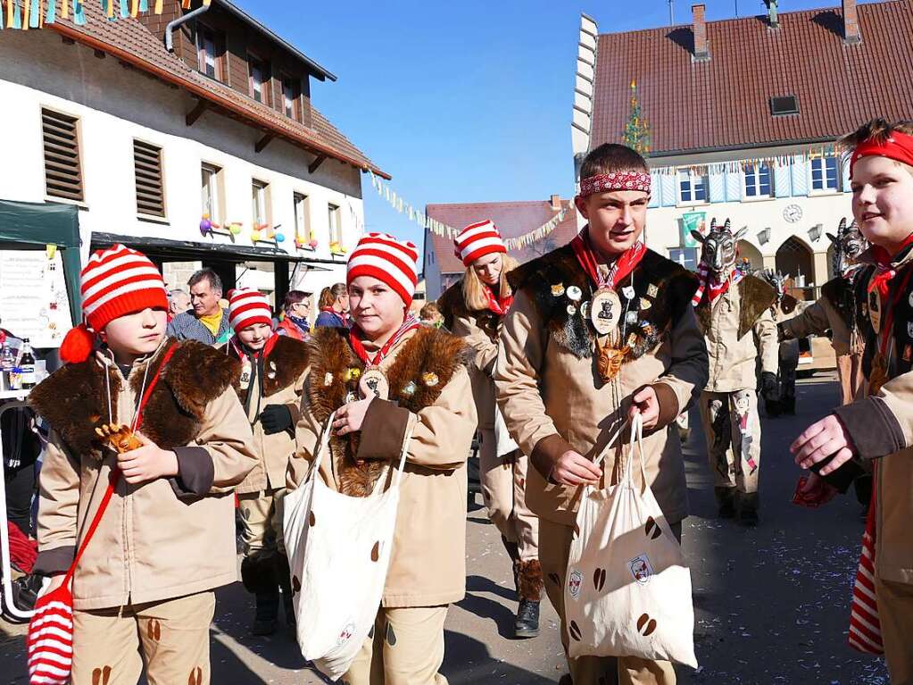 Hoch her geht es beim Ewattinger Umzug.