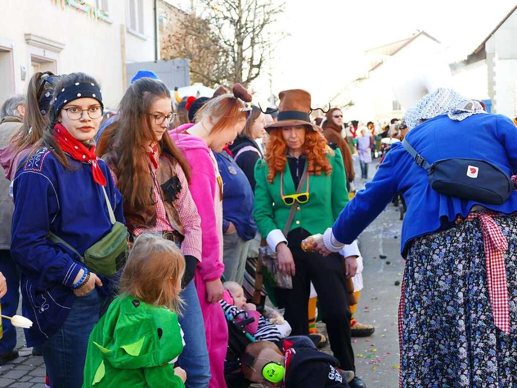 Hoch her geht es beim Ewattinger Umzug.