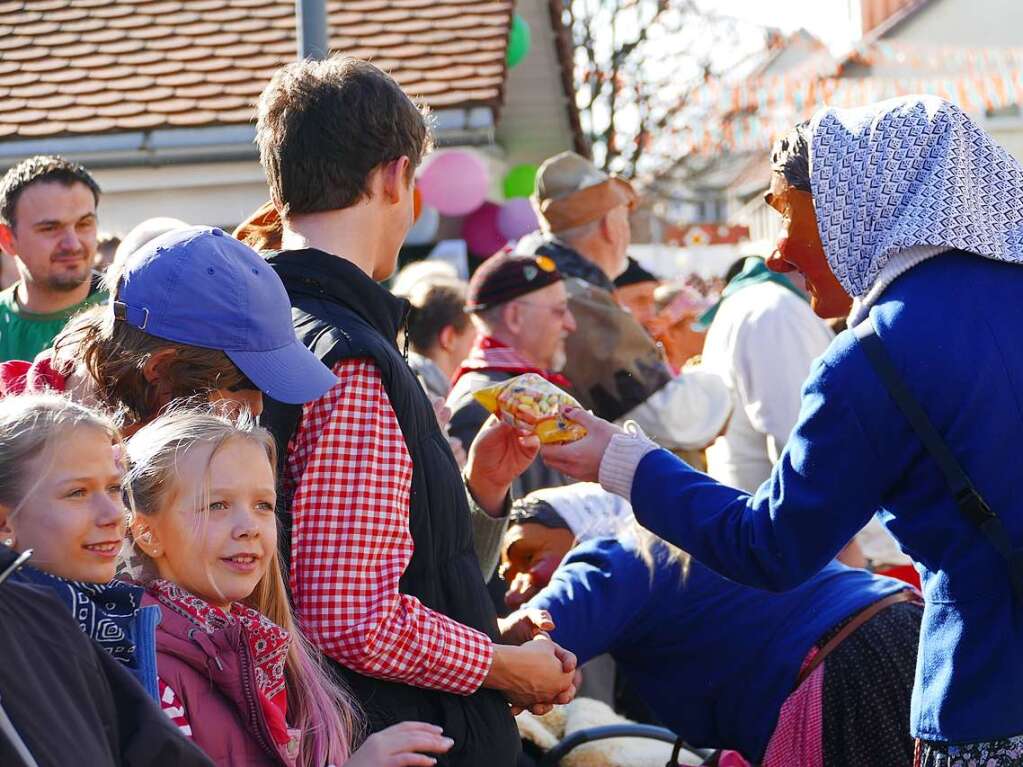 Hoch her geht es beim Ewattinger Umzug.