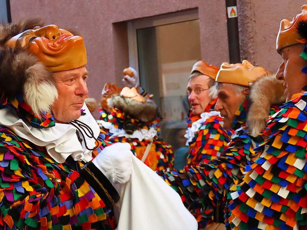 Hoch her ging es am Dienstagnachmittag beim Marsch der Narronen und dem traditionellen Narrolaufen in Laufenburg.