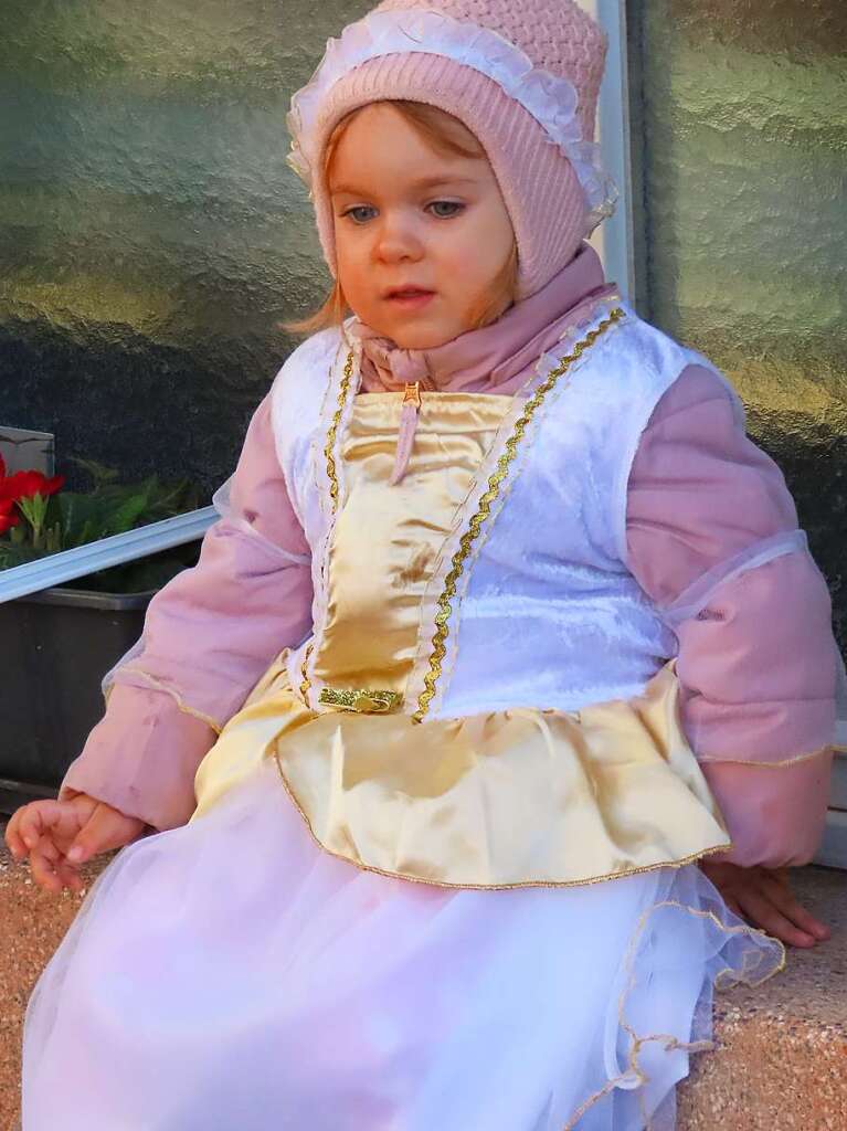 Hoch her ging es am Dienstagnachmittag beim Marsch der Narronen und dem traditionellen Narrolaufen in Laufenburg.