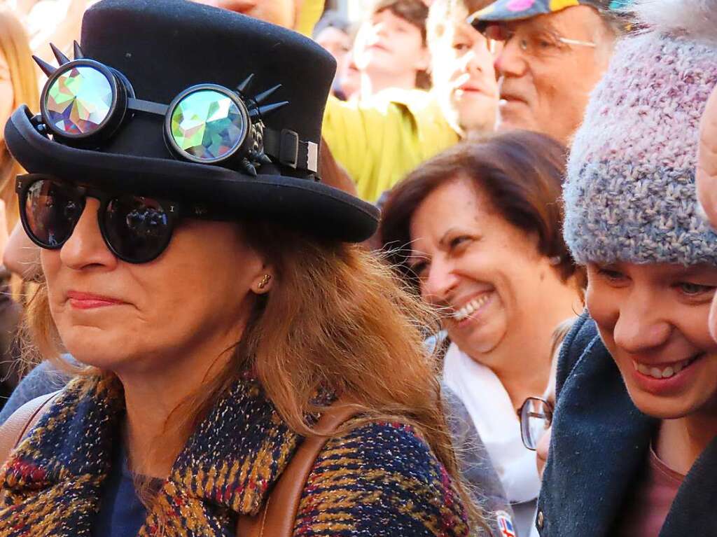 Hoch her ging es am Dienstagnachmittag beim Marsch der Narronen und dem traditionellen Narrolaufen in Laufenburg.