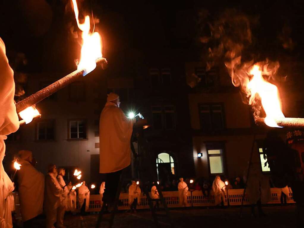 Hler-Umzug mit Bg-Verbrennung – Abschied einer gelungenen Fasnacht