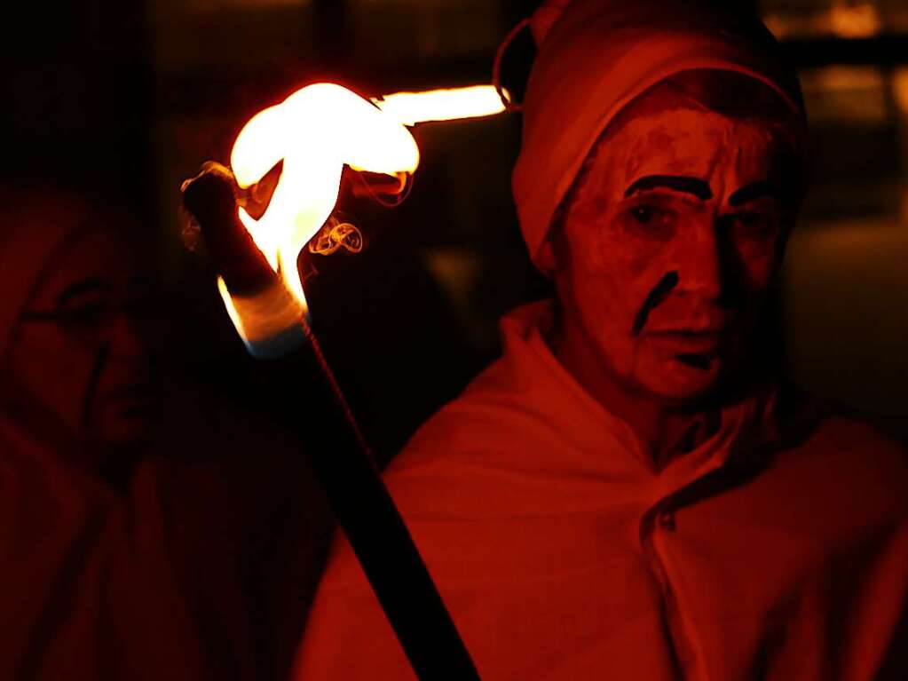 Hler-Umzug mit Bg-Verbrennung – Abschied einer gelungenen Fasnacht