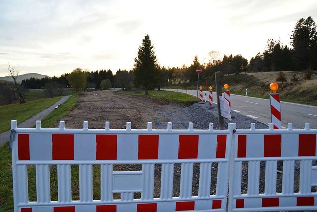 Einer der frheren Parkpltze am Schau...r soll bald eine Magerwiese entstehen.  | Foto: Sebastian Heilemann