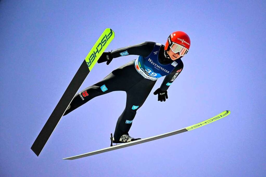 Segelflug zum Sieg: Katharina Althaus beim WM-Springen von der Normalschanze  | Foto: JURE MAKOVEC (AFP)
