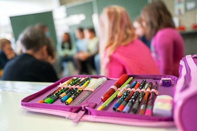 Mit zustzlichen Mitteln haben ausgew...inder und die ganze Schulgemeinschaft.  | Foto: Marijan Murat (dpa)