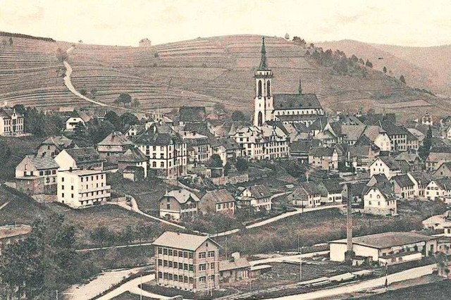 Auf diesem Bild aus den 1930er Jahren ...eien Fassade und dem markanten Dach.   | Foto: Roland Weis