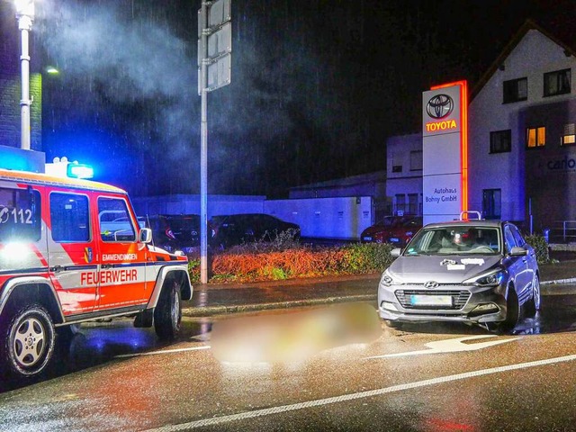 In Emmendingen hat sich am Freitagaben...ll ereignet. Die Polizei sucht Zeugen.  | Foto: Maren Spth (dpa)