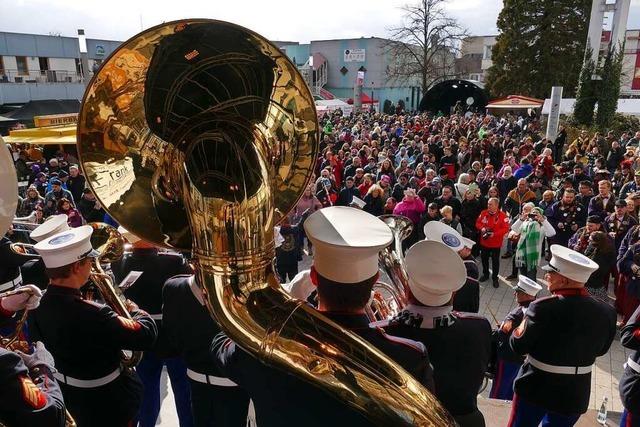 Kalte Winde und heie Rhythmen beim Guggemonsterkonzert in Weil am Rhein