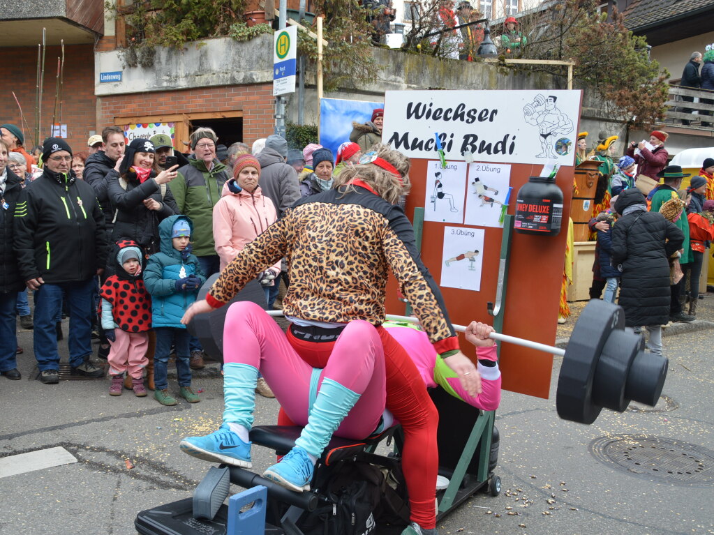 In Wiechs gab es originelle Kostme und Wagen zu sehen.