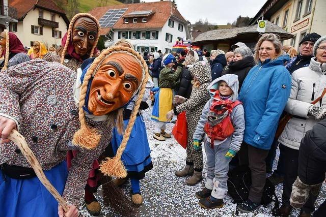 Am Fu des Belchen treiben es die Narren bunt