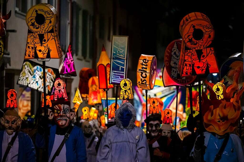 Basler Fasnacht Mit Dem Traditionellen Morgestraich Gestartet - Basel ...