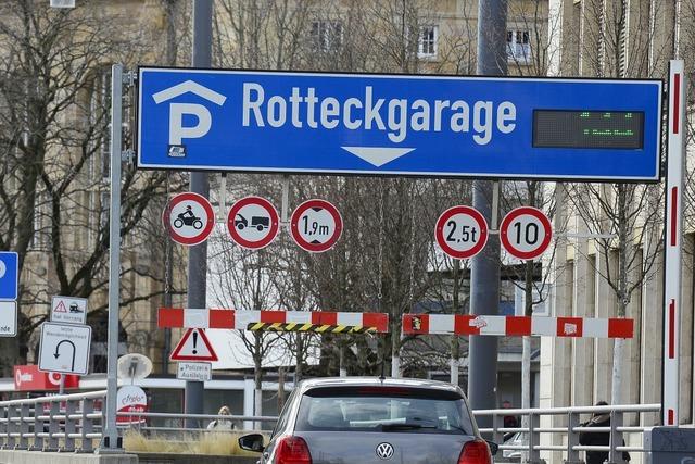 In zwei Freiburger Parkhäusern ist bald smartes Parken möglich