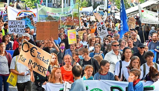 Bei ihrer bisher letzten Demonstration... 2022 durch die Freiburger Innenstadt.  | Foto: Michael Bamberger