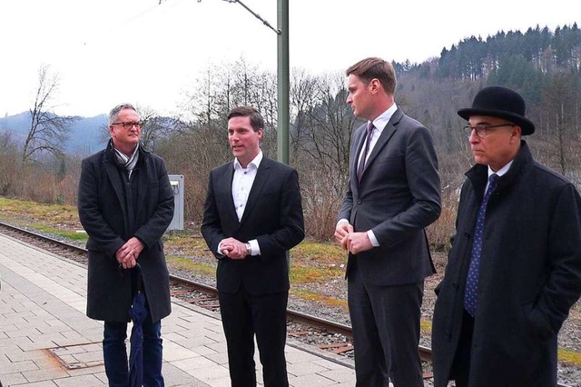 Ernste Gesichter gab es bei der Errte...und Elzachs Brgermeister Roland Tibi.  | Foto: Kurt Meier