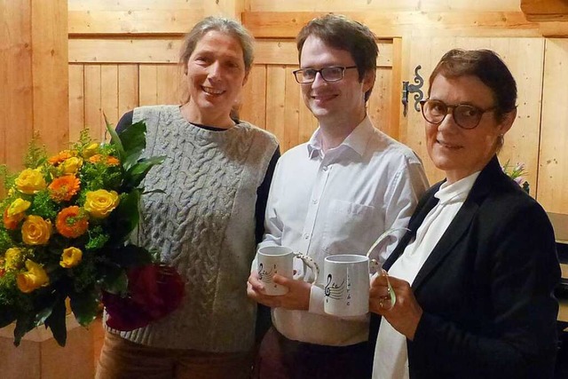 Miriam Zahlten und ihr Nachfolger Thomas Hawkes, rechts Walburga Maier  | Foto: privat