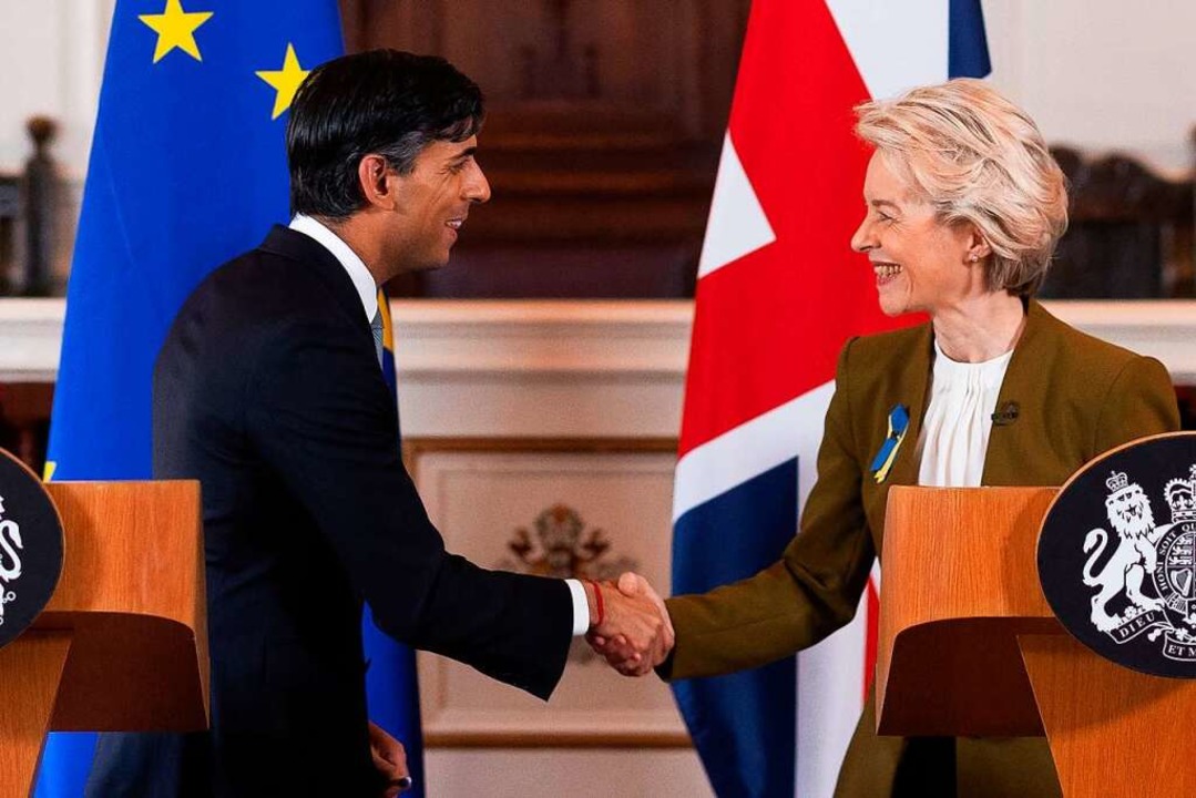 Der britische Premier Rishi Sunak und ...ula von der Leyen am Montag in Windsor  | Foto: DAN KITWOOD (AFP)