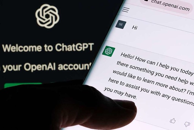 ChatGPT auf dem Smartphone  | Foto: Ascannio (Adobe Stock)