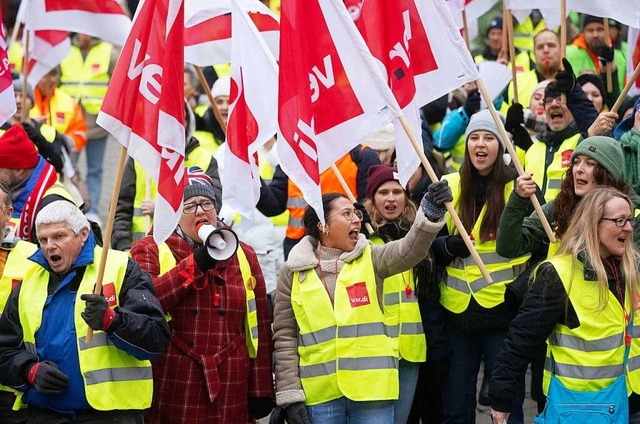 Die Gewerkschaft Verdi nennt die stock...rhandlungen als Grund fr die Streiks.  | Foto: Marijan Murat (dpa)