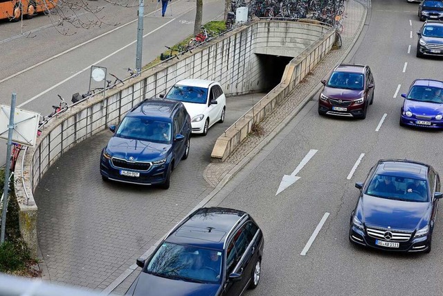 Die Ausfahrt aus der Konzerthausgarage kann manchmal etwas lnger dauern.  | Foto: Ingo Schneider