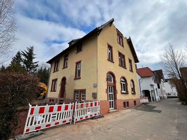 Jetzt heit es Abschied nehmen: Der Abriss der Villa Amalia hat begonnen.  | Foto: Monika Weber