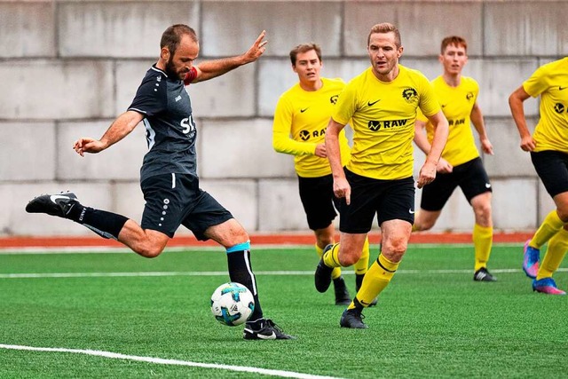 Leistungstrger: Niklas Bernhart (link...iv auf die Frhjahrsrunde vorbereitet.  | Foto: Wolfgang Scheu