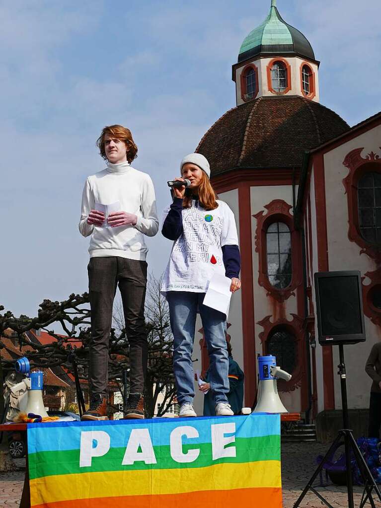 Mehr als 200 Menschen demonstrierten am Freitag fr den Klimaschutz in Bad Sckingen.