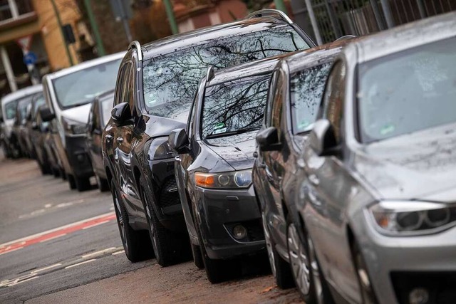 Weil viele Anwohner groe Autos haben,...orsto zur Geschwindigkeitsbegrenzung.  | Foto: Sebastian Gollnow (dpa)