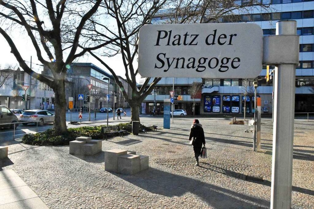 Verbietet Baden-Württemberg Demonstrationen an Gedenkstätten? - Südwest ...