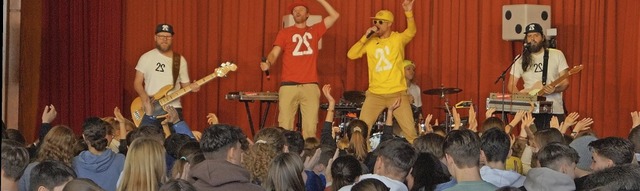 Rap am Freitagmorgen: &#8222;Zweierpas...ach und des Lyce Bartoldi aus Colmar.  | Foto: Martin-Schongauer-Gymnasium