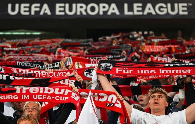 In Turin werden nun doch weniger SC-Fans als angenommen im Stadion sein drfen.  | Foto: Marijan Murat (dpa)