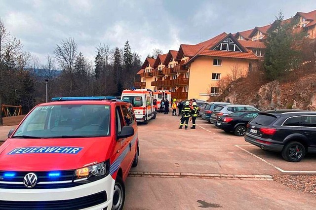 Feuerwehr und Rettungskrfte im Einsatz in Hinterzarten  | Foto: Tanja Bury
