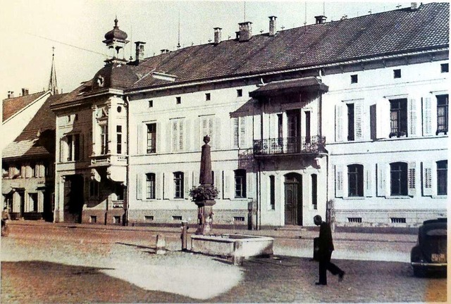 Eine historische Fotografie um 1955/57... drei Geschftshusern umgebaut wurde.  | Foto: W. Wahl, Stadtarchiv Schopfheim