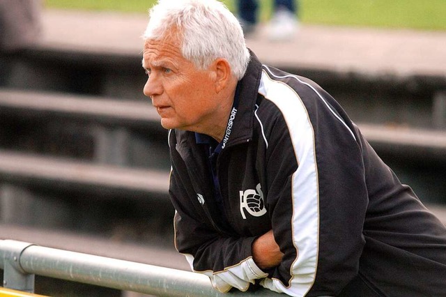 So kannte ihn die Sportwelt: Dieter Ru...er des FC Emmendingen am Spielfeldrand  | Foto: Claus Zimmermann