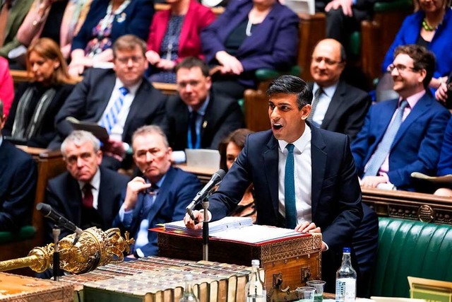 Grobritanniens Premier Rishi Sunak st...am Mittwoch den Fragen des Parlaments.  | Foto: Andy Bailey (dpa)