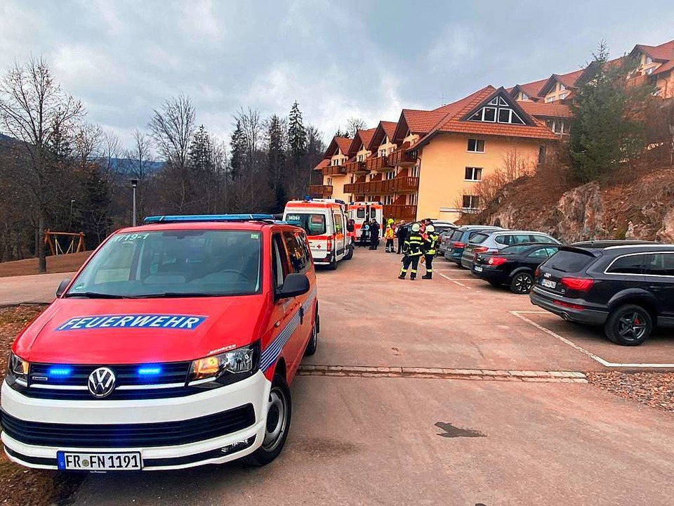 Feuerwehr und Rettungskräfte im Einsatz in Hinterzarten  | Foto: Tanja Bury