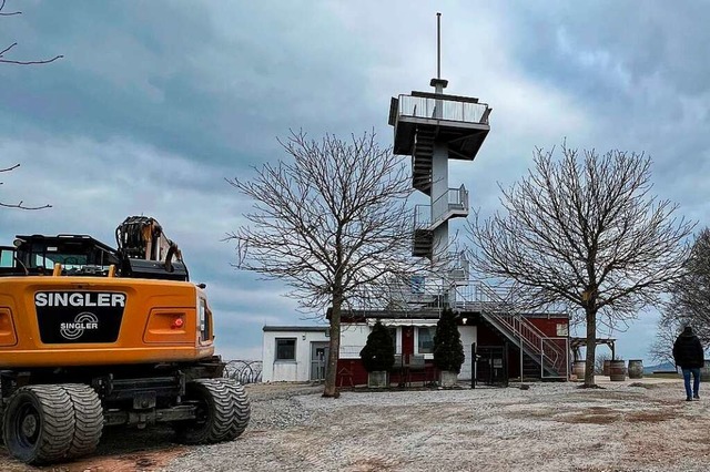 Auf dem Auengelnde der Gaststtte zu...bereich gehen die Umbauarbeiten voran.  | Foto: Privat