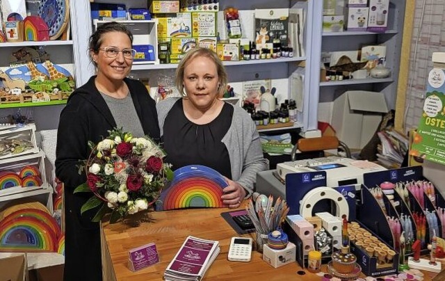 Irina Stockenberger (links) und Gerald...Geschfte unter einem Dach in Kappel.   | Foto: Karl Kovacs