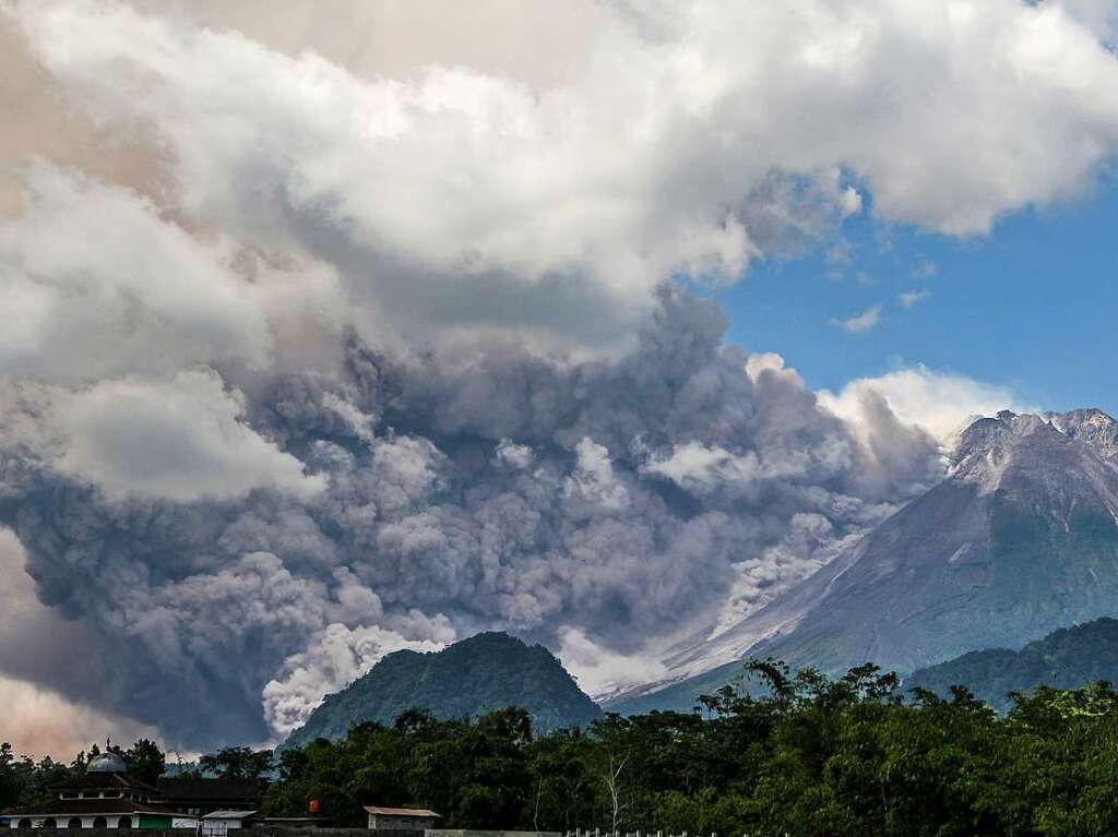 Der Merapi zhlt zu den aktivsten Vulkanen der Welt. Am Wochenende ist er erneut ausgebrochen.