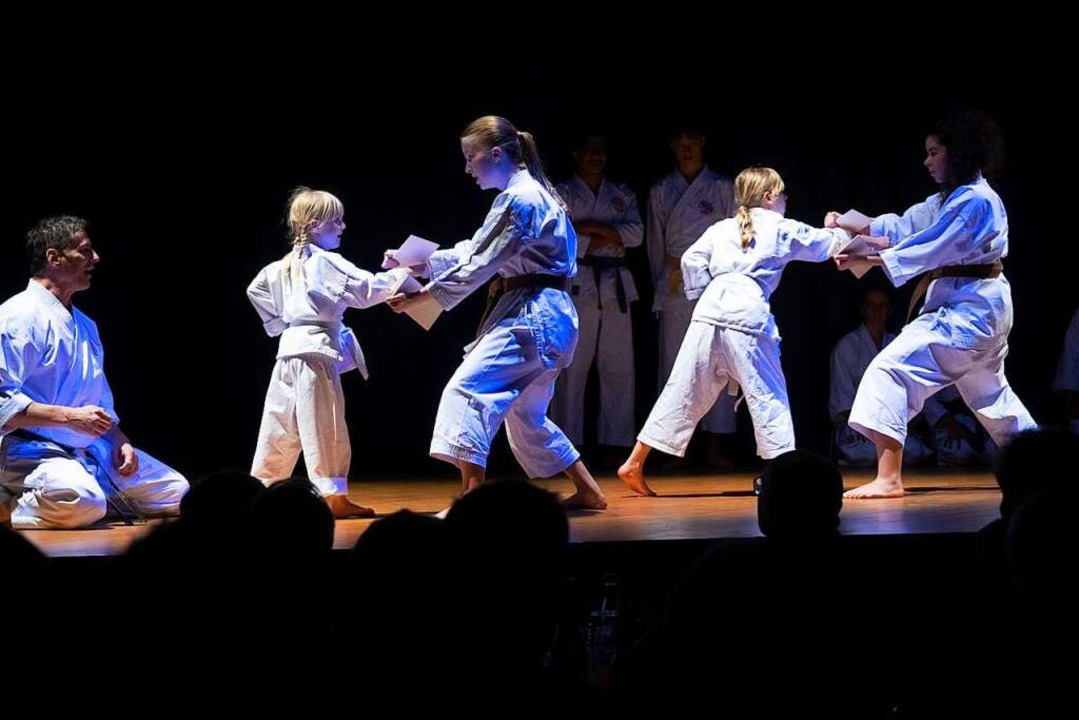 Auch die Jüngsten der Jugendgruppe des Karate-Dojos Müllheim zeigte ihr Können.  | Foto: Volker Münch