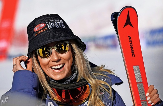 Auf ihrem Hut dokumentiert Mikaela Shiffrin ihren 87. Weltcup-Sieg.  | Foto: PONTUS LUNDAHL (AFP)