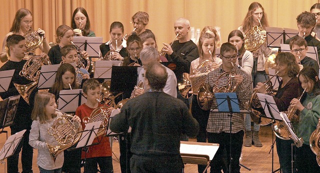 Am Schluss der Hornwoche musizierte  der Gesamtchor aller Teilnehmer.  | Foto: Karin Stckl-Steinebrunner