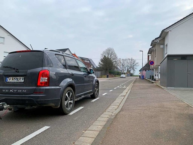 Durch die Eschbacher Strae fahren tg...uge, fast zehn Prozent sind Lastwagen.  | Foto: Simone Hhl