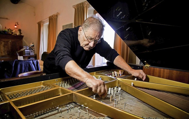 Der Musiker und Komponist Irmin Schmidt in seinem Haus in der Provence  | Foto: - (dpa)