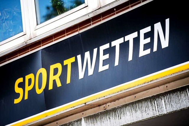 Viel  Werbung fr Sportwetten  | Foto: Sina Schuldt (dpa)