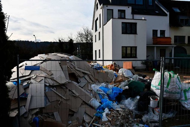 Das vermllte Grundstck an der Barrystrae gehrt einem Gemeinderatsmitglied.  | Foto: Heinz und Monika Vollmar